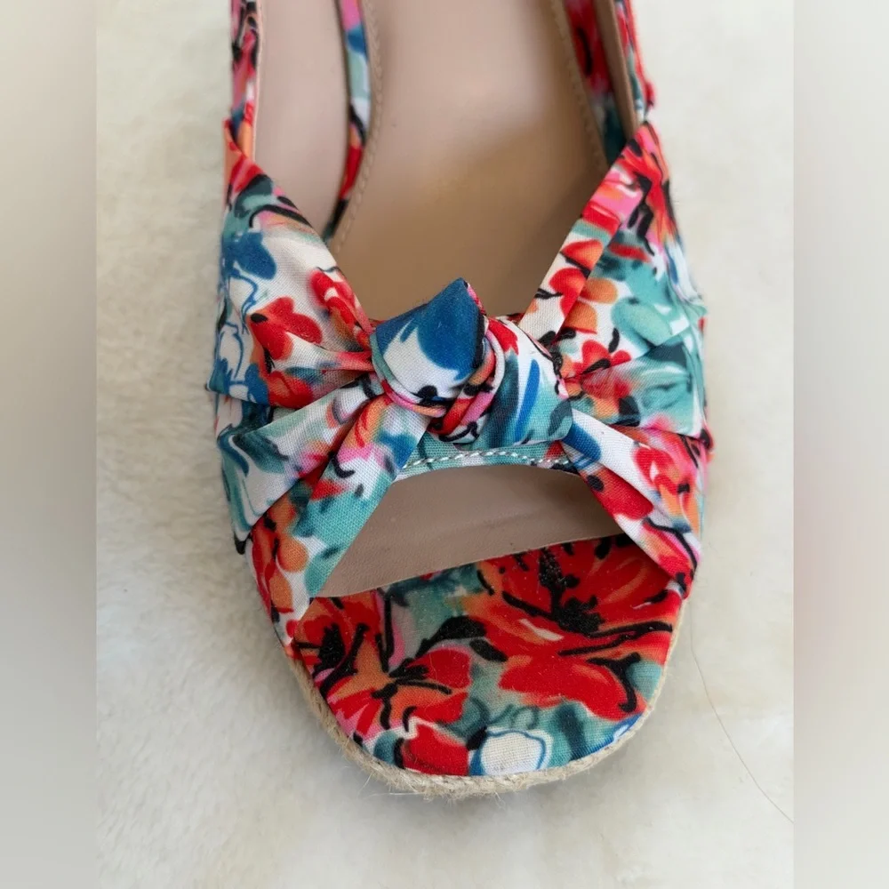 Kelly & Katie Sz 7.5 Ivala Floral Textile Peep Toe Wedge Espadrille Sandal.